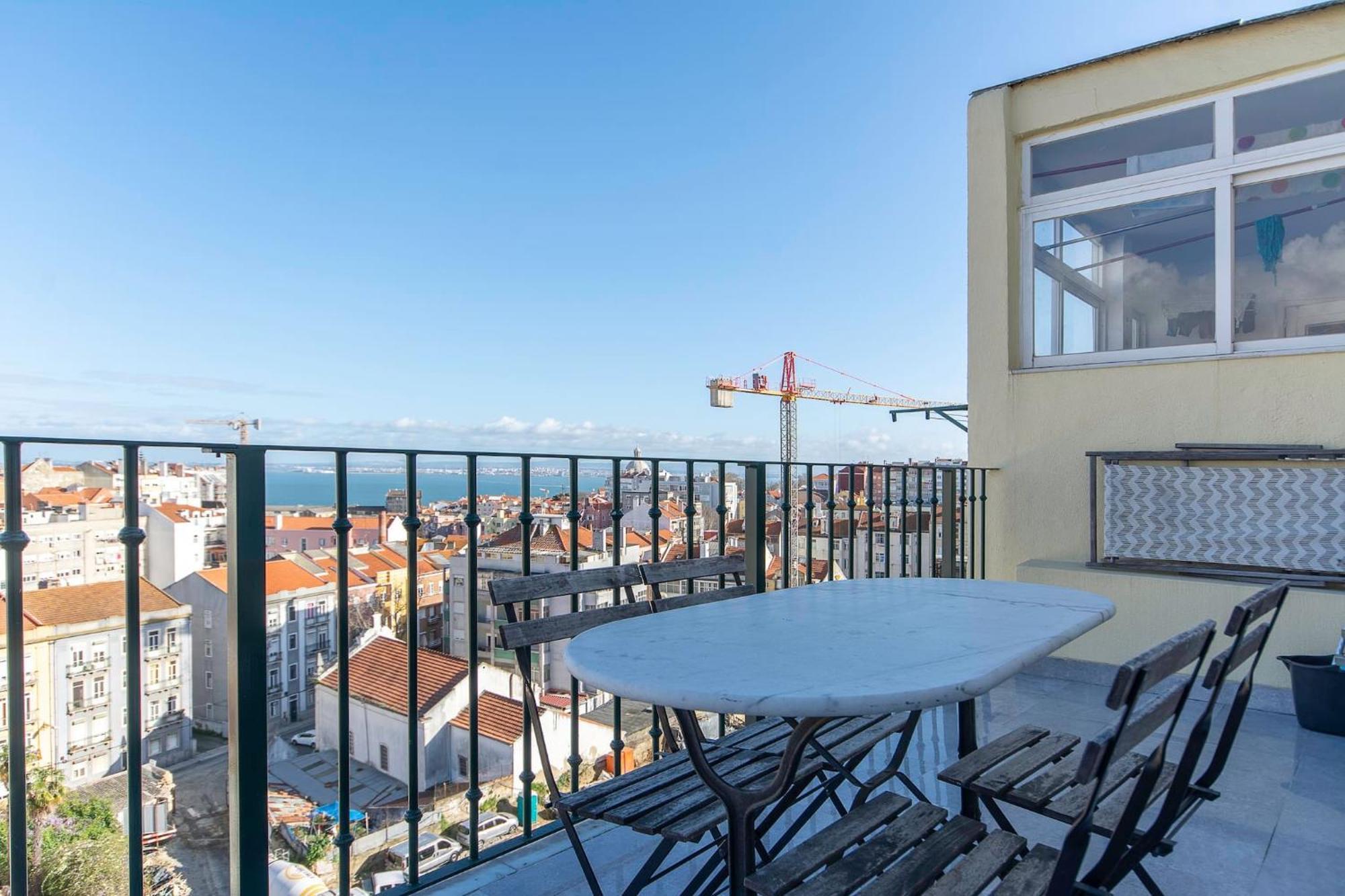 Amidst The Rooftops Of Lisboa Exteriér fotografie